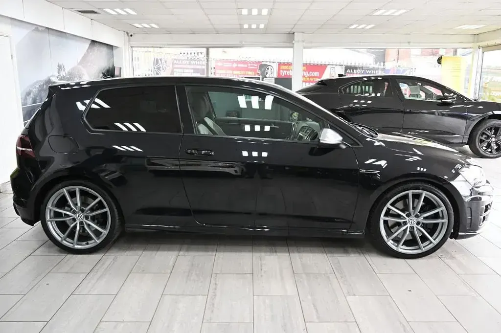 Used VW Golf VII R 2017 Black Hatchback