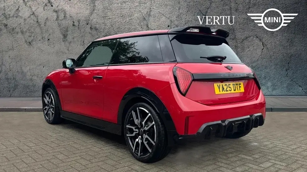 Used Mini Cooper S Hatch 201 HP (147 kW) 2025 Red Hatchback