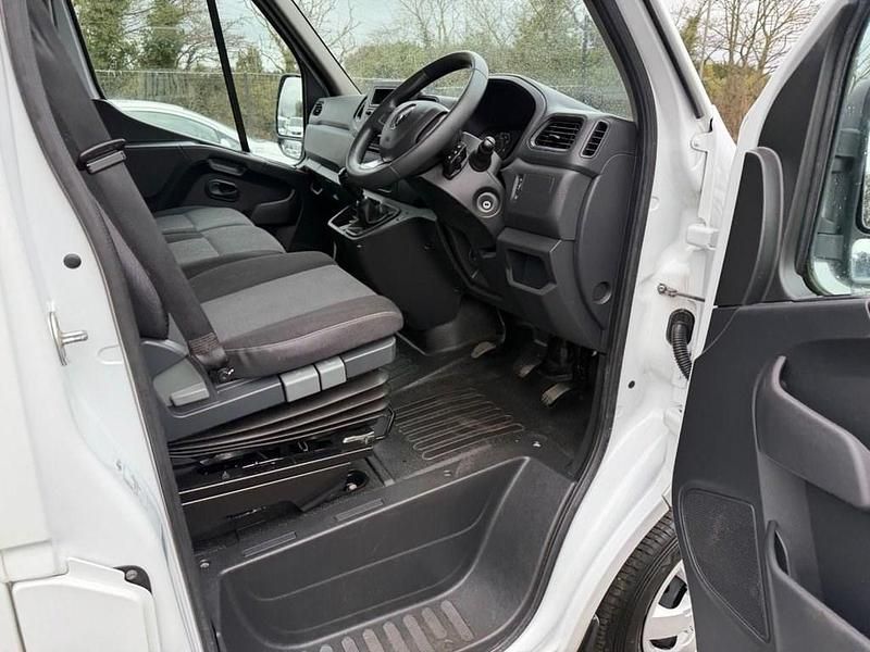 Used Renault Master Business 135 HP (99 kW) 2022 White Van