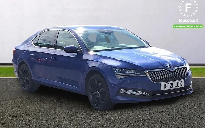 Used 2024 Skoda Superb SE L Hatchback | £17,199 (Super price) - Image 1/3