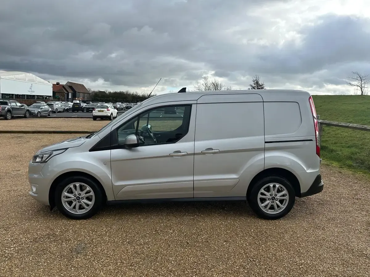 Used Ford Transit Connect Limited 100 HP (73 kW) 2024 Silver MPV