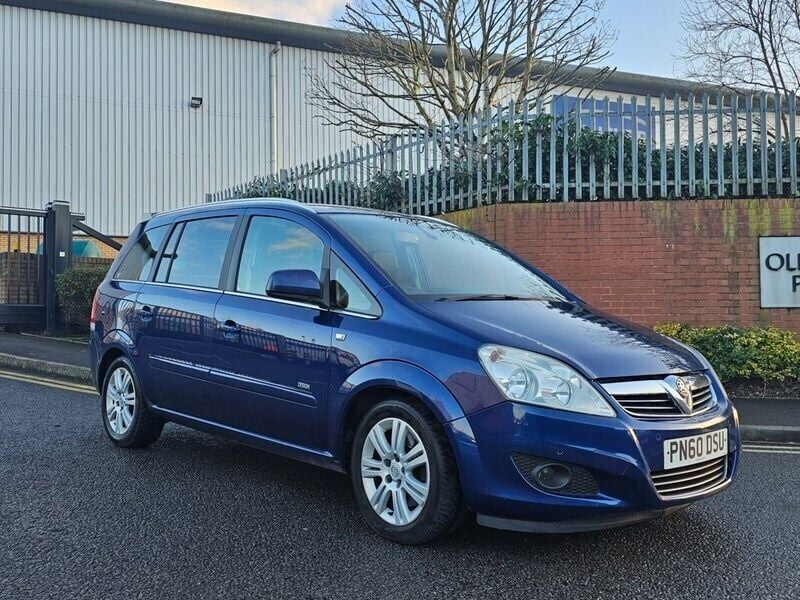 Used Vauxhall Zafira Design Edition 110 HP (80 kW) 2010 Blue MPV