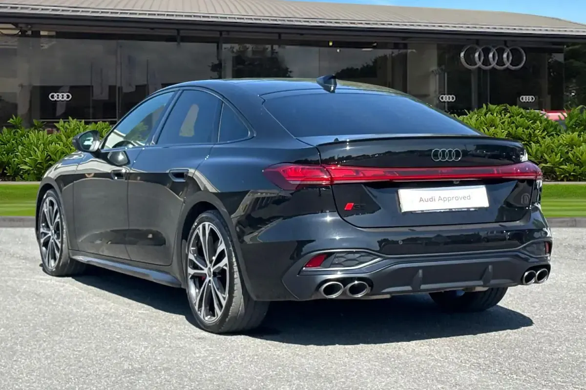 Used Audi S5 Comfort 367 HP (269 kW) 2025 Black Estate