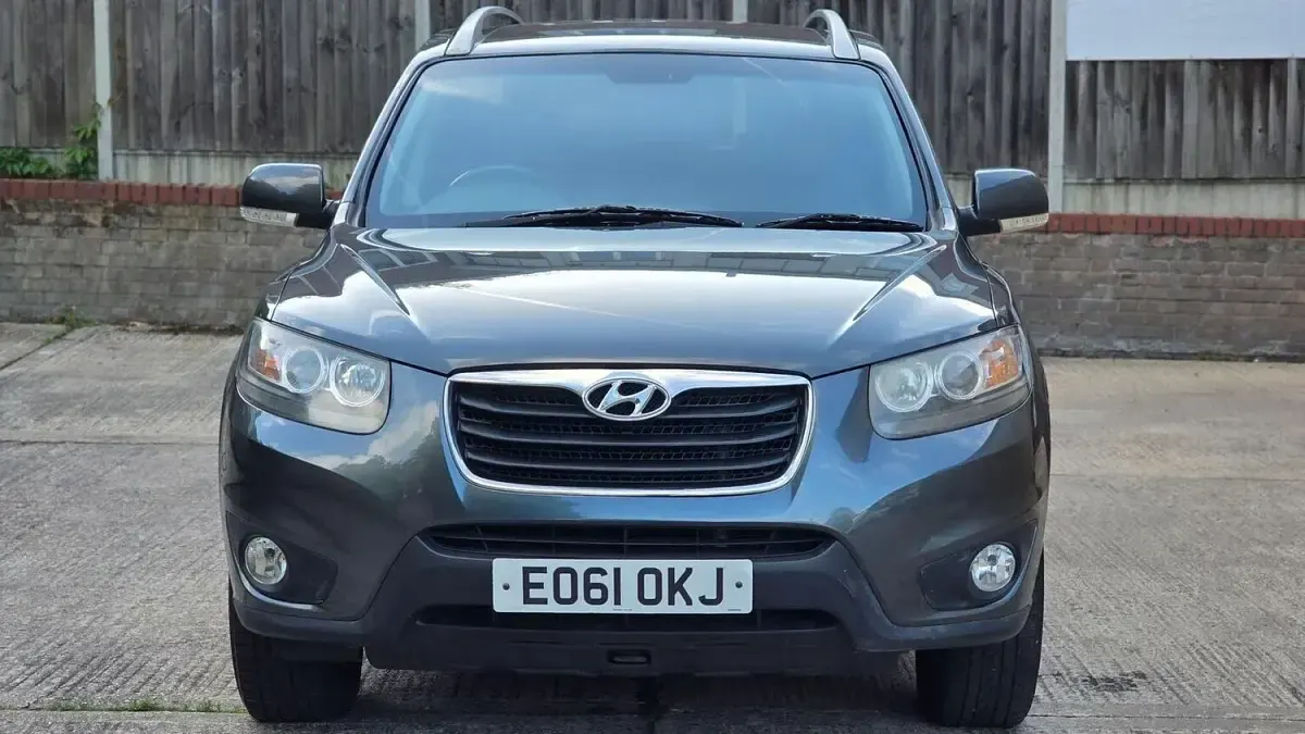 Used Hyundai Santa Fe Premium 197 HP (144 kW) 2011 Grey SUV