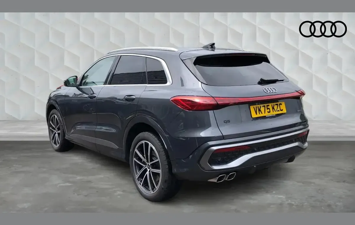 Used Audi Q5 S-Line 200 HP (147 kW) 2025 Grey SUV