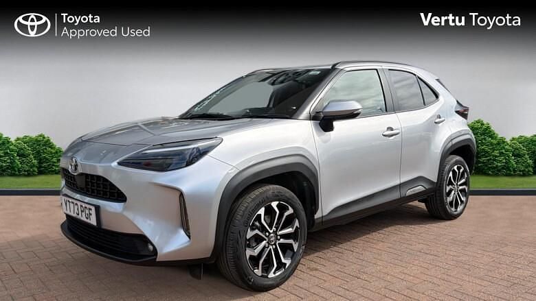 Used Toyota Yaris Hybrid Design 116 HP (85 kW) 2023 Estate