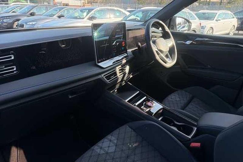 Used VW Tiguan R-line 272 HP (200 kW) 2025 Grey SUV