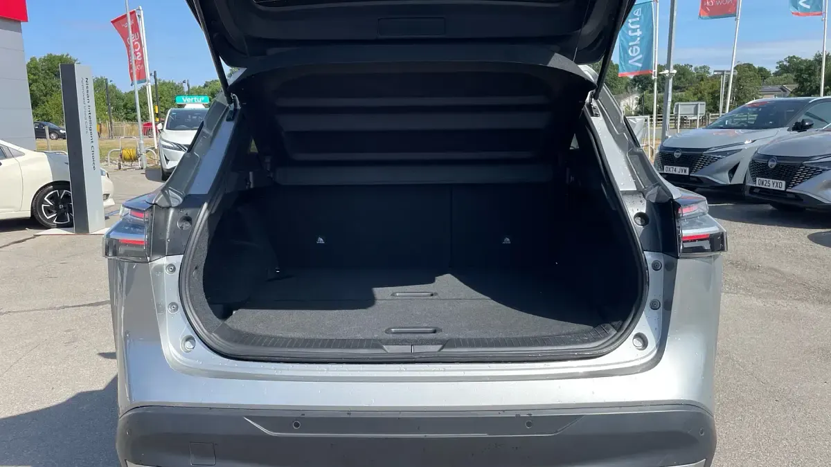 Used Nissan Qashqai N-Connecta 190 HP (139 kW) 2025 Silver SUV