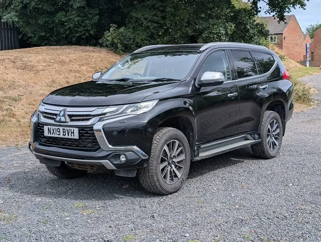 Used Mitsubishi Shogun 181 HP (133 kW) 2019 Black SUV