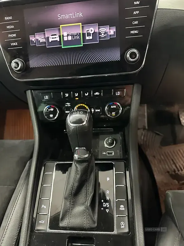 Used Skoda Superb SE Technology 150 HP (110 kW) 2018 Blue Hatchback