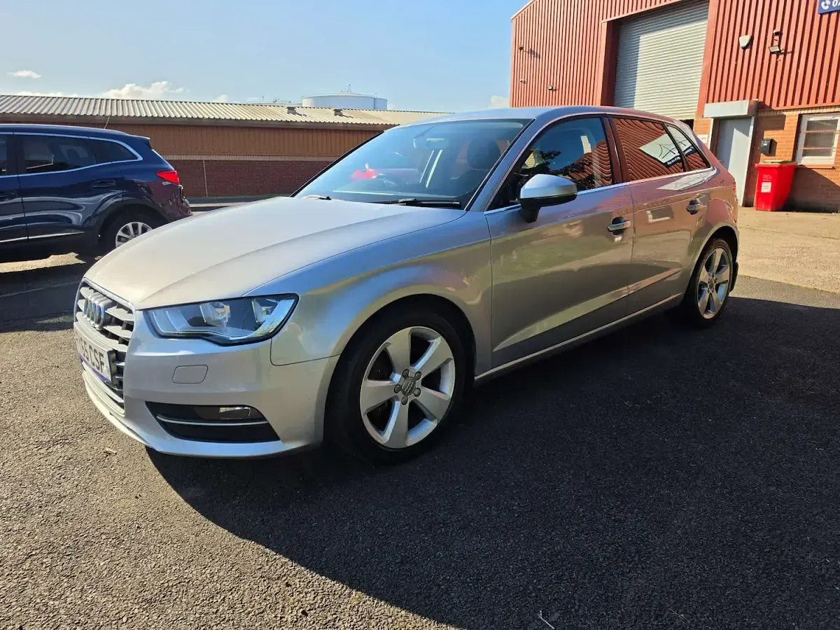 Used Audi A3 Sportback Sport 110 HP (80 kW) 2015 Silver Hatchback