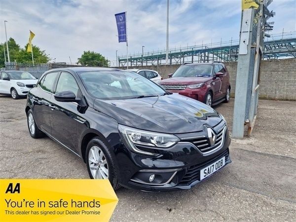 Black Used 2017 Renault Mégane IV Dynamique Hatchback | £7,995 (Fair price) - Image 1/1