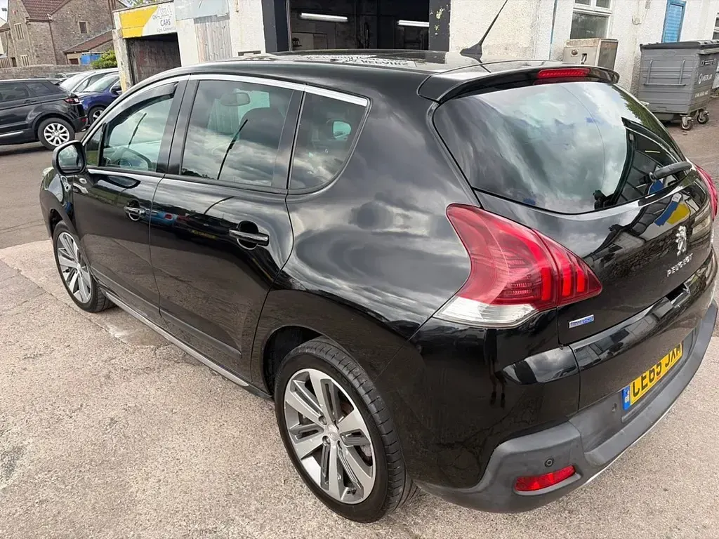 Used Peugeot 3008 Allure 120 HP (88 kW) 2015 Black Estate