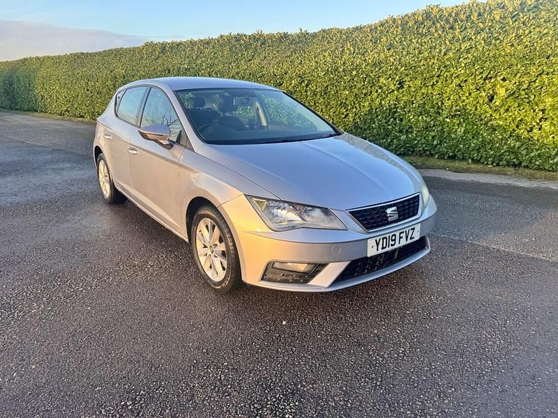 Used Seat Leon SE 115 HP (84 kW) 2019 Silver Hatchback