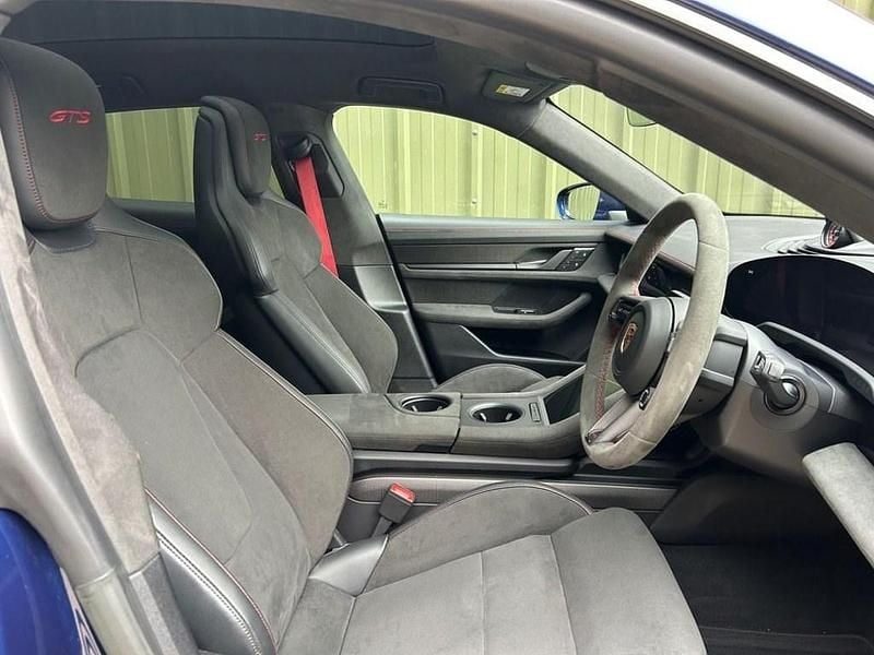 Used Porsche Taycan Performance Package 439 kW (598 HP) 2023 Blue Estate