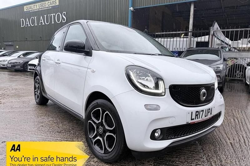 Used Smart ForFour Premium 71 HP (52 kW) 2017 Black Hatchback