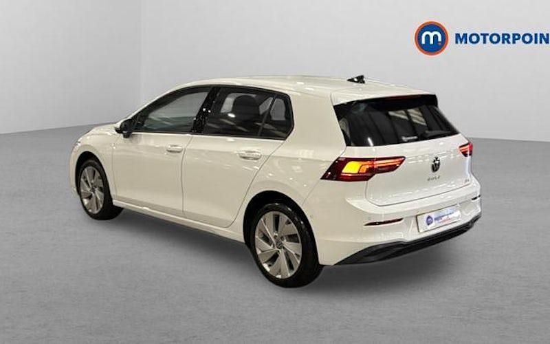 Ny VW Golf VIII Match 150 HK (110 kW) 2025 Vit Halvkombi