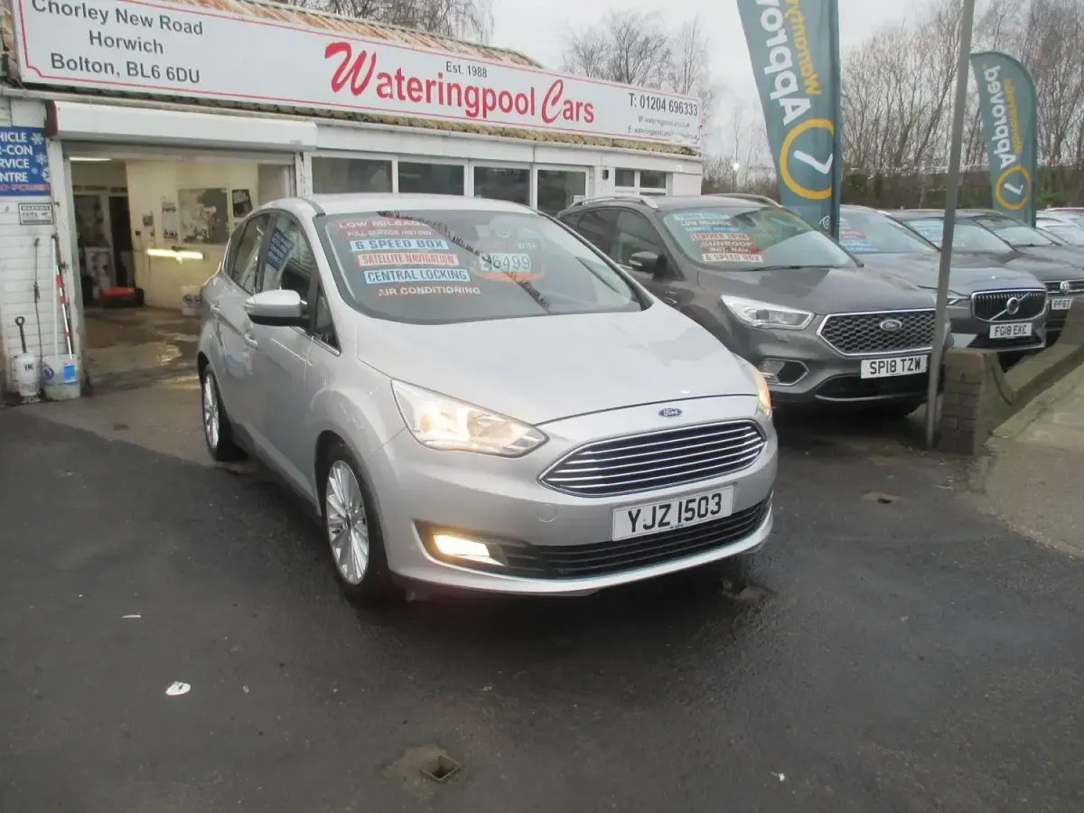 Begagnad Ford C-MAX Titanium 125 HK (91 kW) 2016 Silver Minibuss