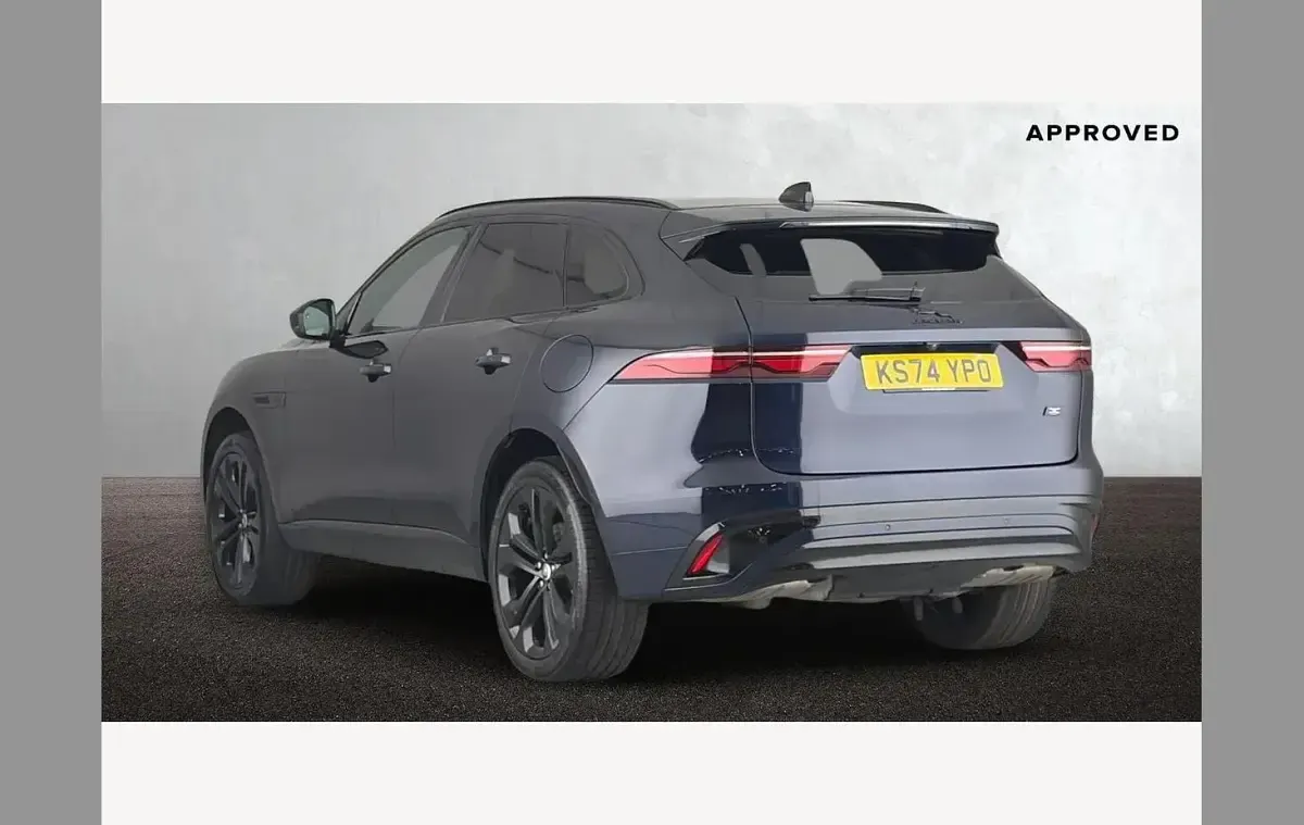 Used Jaguar F-Pace R-Dynamic 404 HP (297 kW) 2024 Portofino blue SUV