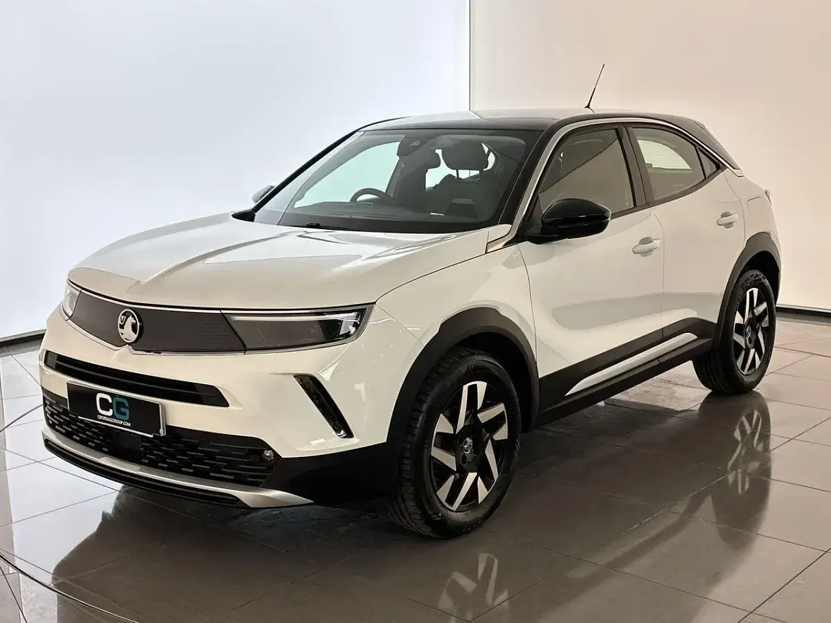 Used Vauxhall Mokka Edition 99 HP (72 kW) 2022 White SUV