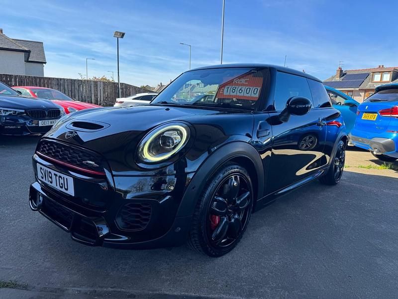 Begagnad Mini John Cooper Works Hatch 2019 Svart Halvkombi