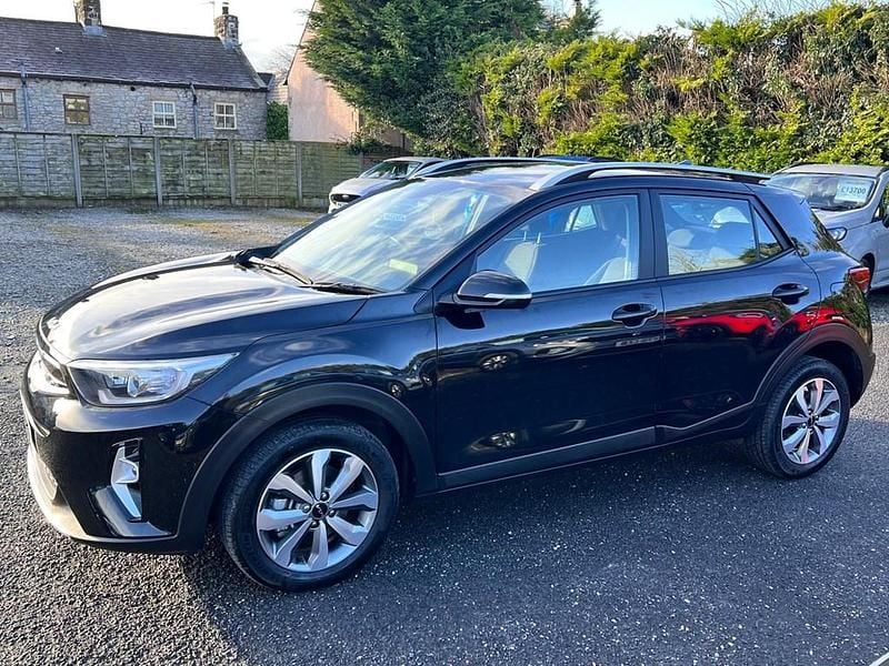 Used Kia Stonic 100 HP (73 kW) 2025 Black SUV