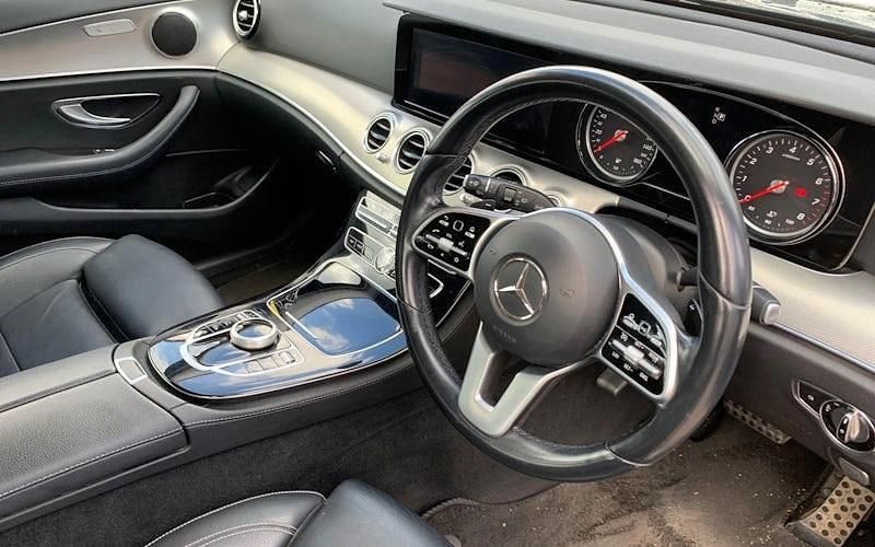 Used Mercedes E200 Active 184 HP (135 kW) 2019 Black Estate