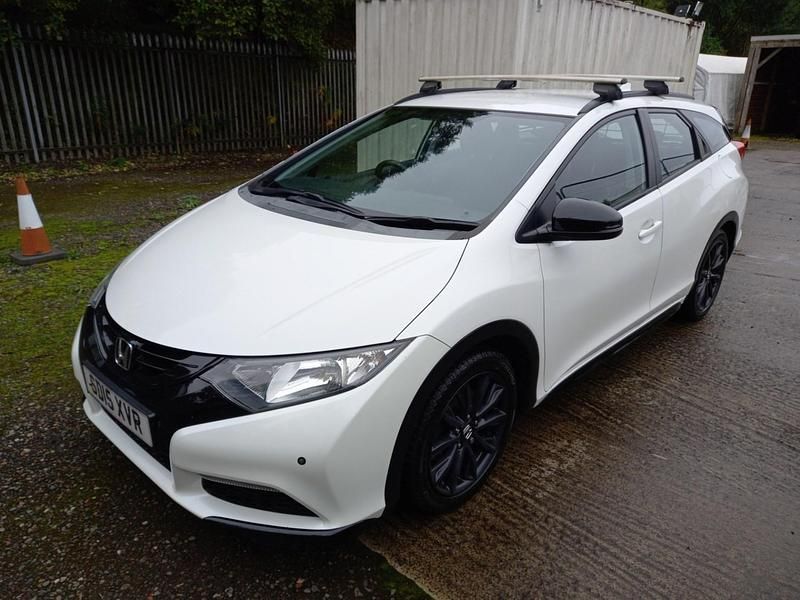 Used Honda Civic Black Edition 120 HP (88 kW) 2015 White Estate