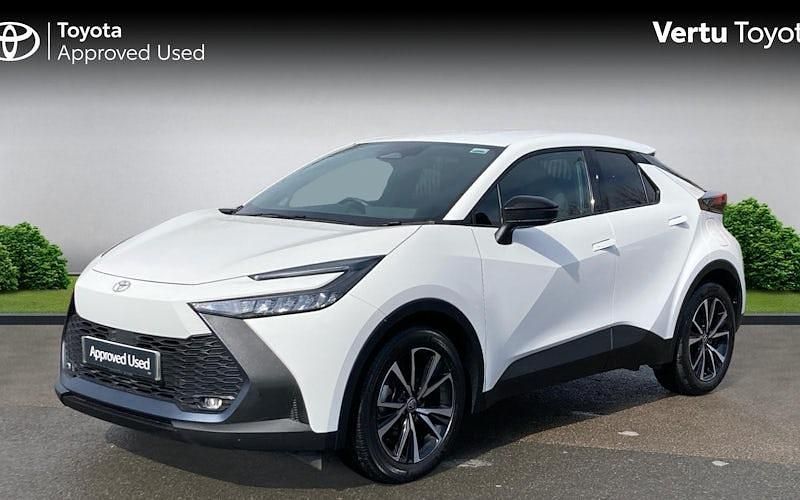 Used Toyota C-HR Design 140 HP (102 kW) 2025 White SUV
