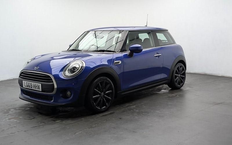 Used Mini ONE Classic 102 HP (75 kW) 2021 Hatchback