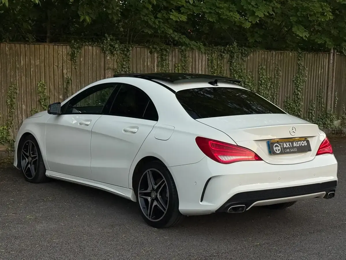 Begagnad Mercedes CLA220 AMG 2015 Vit Sedan
