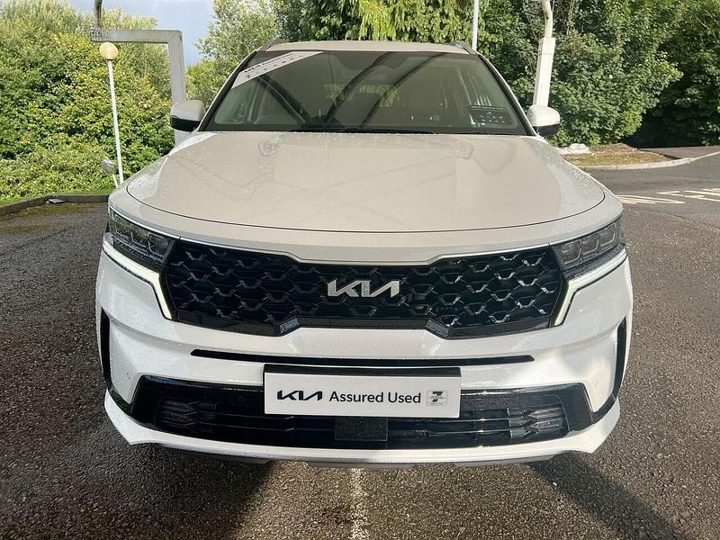 White Used 2022 Kia Sorento 3 SUV | £33,902 (Fair price) - Image 1/4
