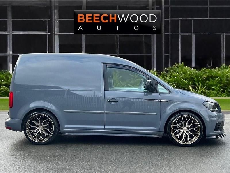 Used VW Caddy Startline 84 HP (61 kW) 2018 Grey MPV