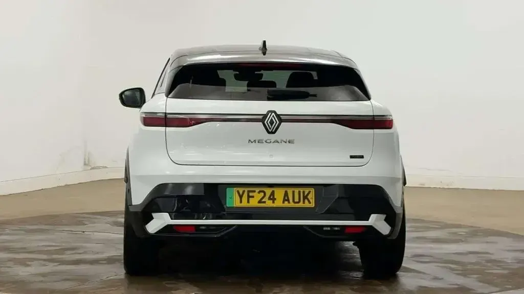 Used Renault Megane E-Tech Techno 160 kW (218 HP) 2024 White  Hatchback