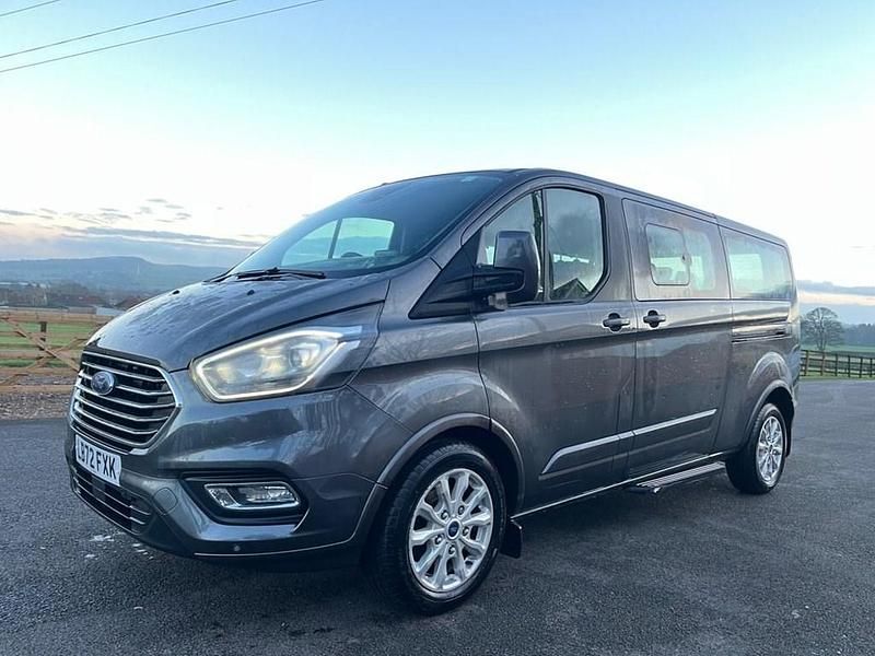 Used Ford Tourneo Titanium 130 HP (95 kW) 2022 Grey MPV