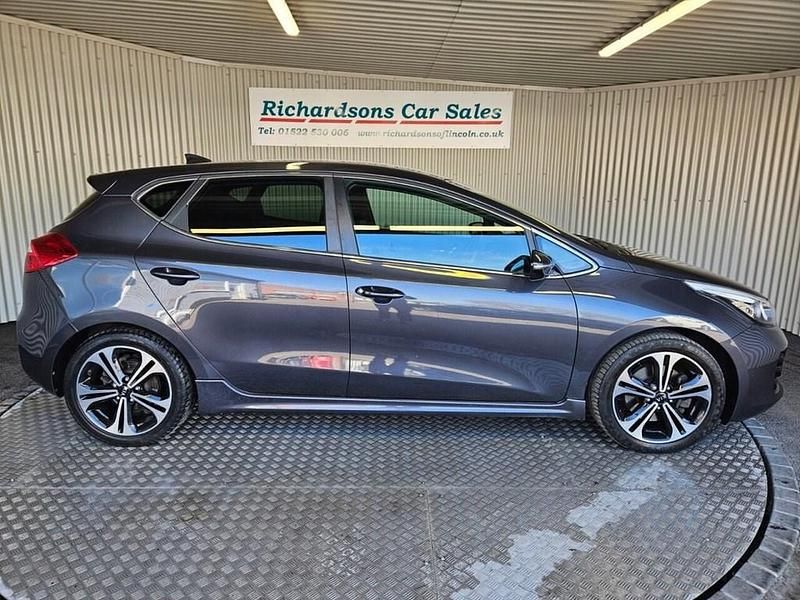 Used Kia Ceed GT-Line 134 HP (98 kW) 2018 Silver Hatchback