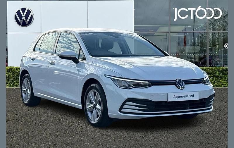 Used VW Golf VIII Life 147 HP (108 kW) 2023 White Hatchback