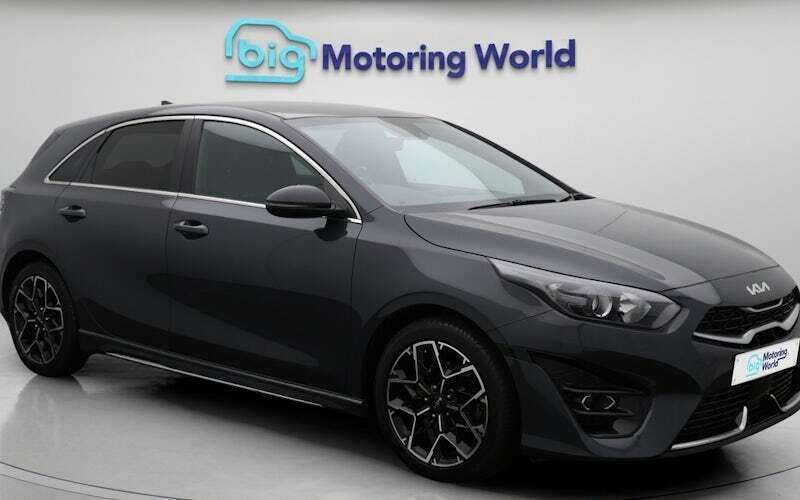 Used 2024 Kia Ceed GT-Line Hatchback | £14,300 (Good price) - Image 1/4