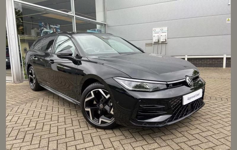 Black Used 2024 VW Passat R-line Estate | £32,989 - Image 1/4