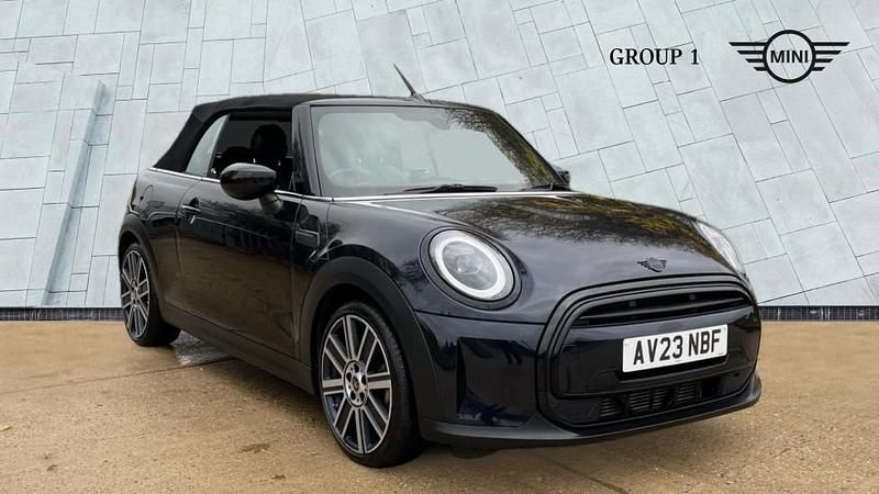 Black Used 2023 Mini Cooper Exclusive Hatchback | £21,295 (Fair price) - Image 1/4
