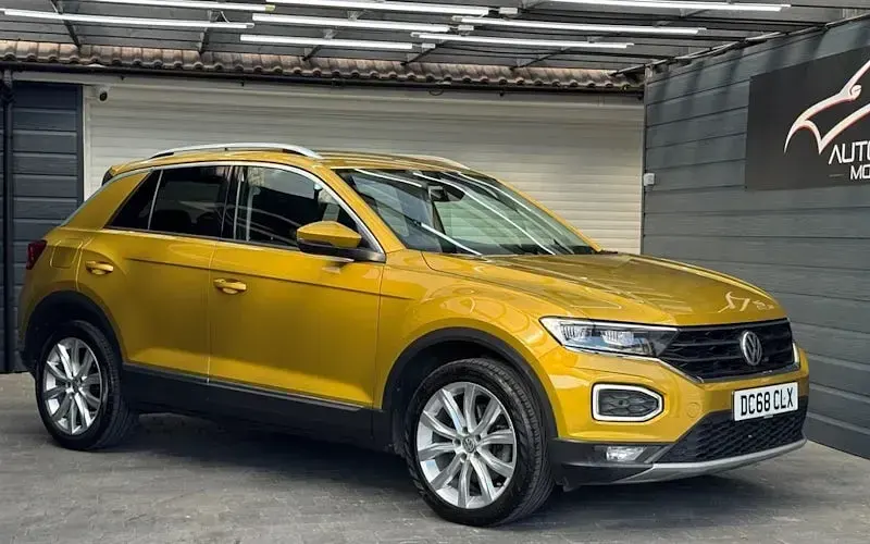 Usado VW T-Roc SEL 150 HP (110 kW) 2019 Amarelo SUV