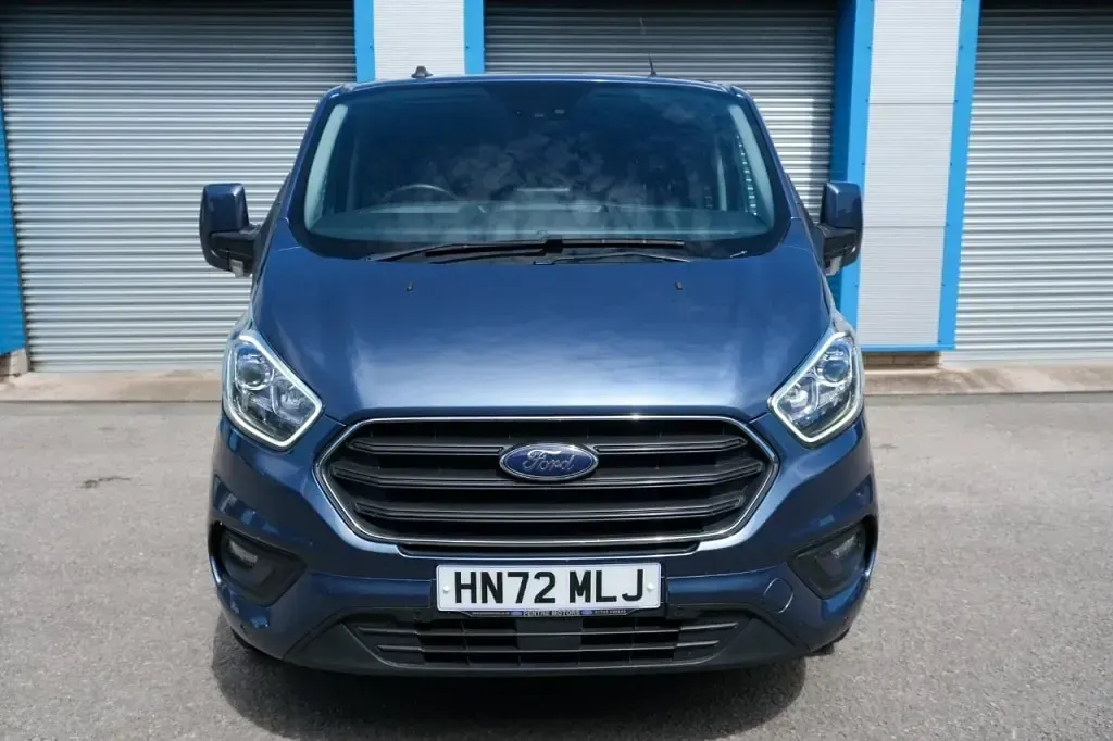 Used Ford Transit Custom Limited 170 HP (125 kW) 2022 Blue Van