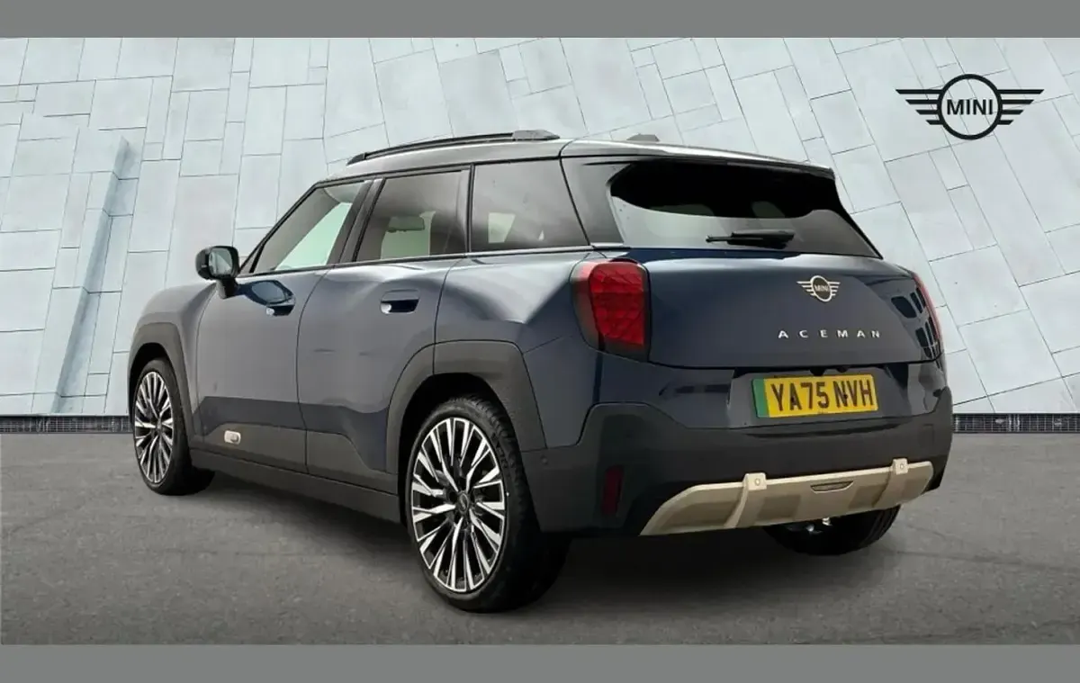 New Mini Aceman Exclusive 135 kW (184 HP) 2025 Blue SUV