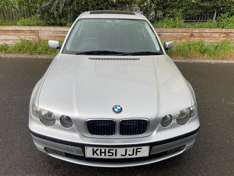 Used BMW 316 Compact 115 HP (84 kW) 2002 Silver Hatchback