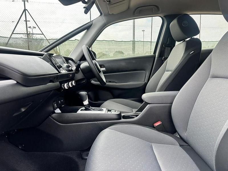 Second-hand Honda Jazz Hybrid 109 CP (80 kW) 2021 Gri Hatchback
