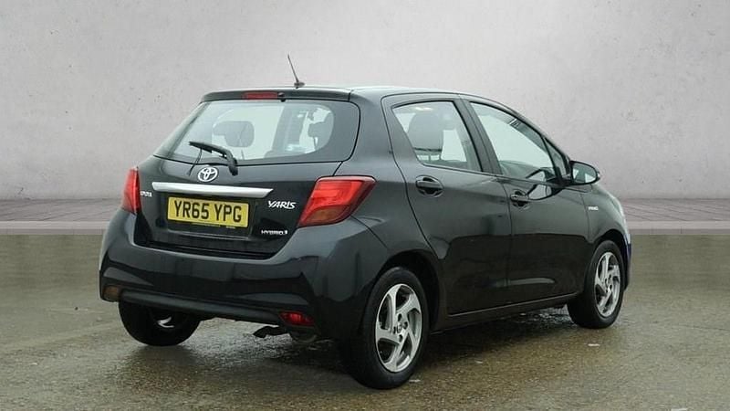 Used Toyota Yaris Hybrid 2015 Black Hatchback