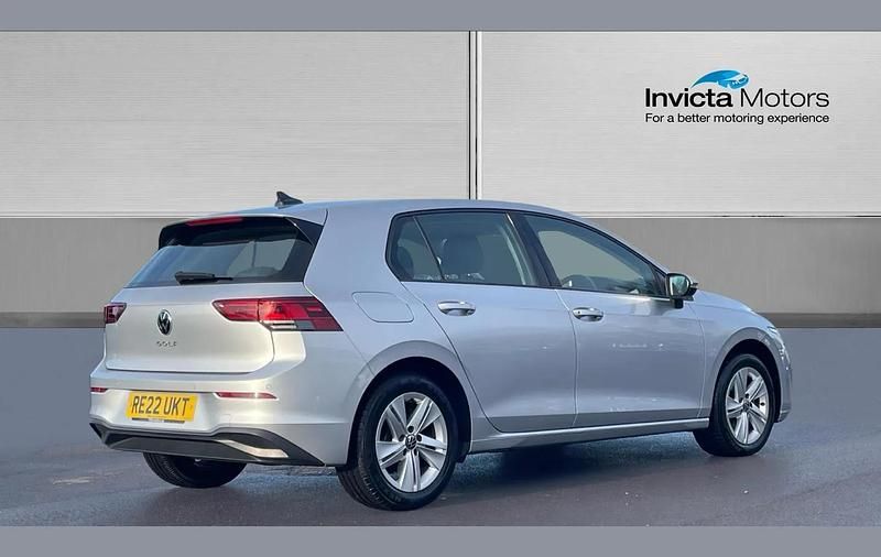 Used VW Golf VIII Life 115 HP (84 kW) 2022 Silver Hatchback