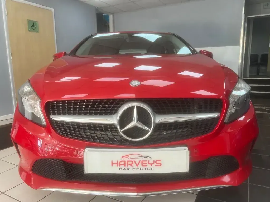 Used Mercedes A200 136 HP (100 kW) 2015 Red Hatchback