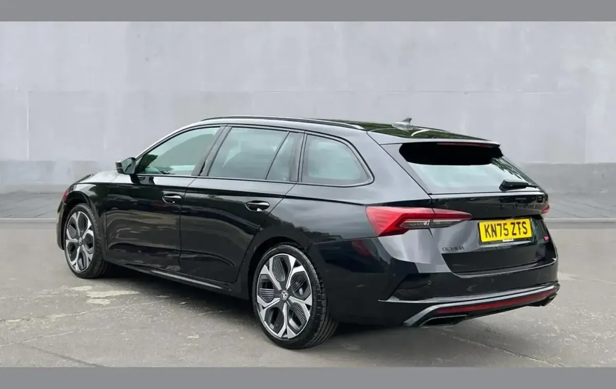 Used Skoda Octavia vRS 265 HP (194 kW) 2025 Black magic pearl effect Estate