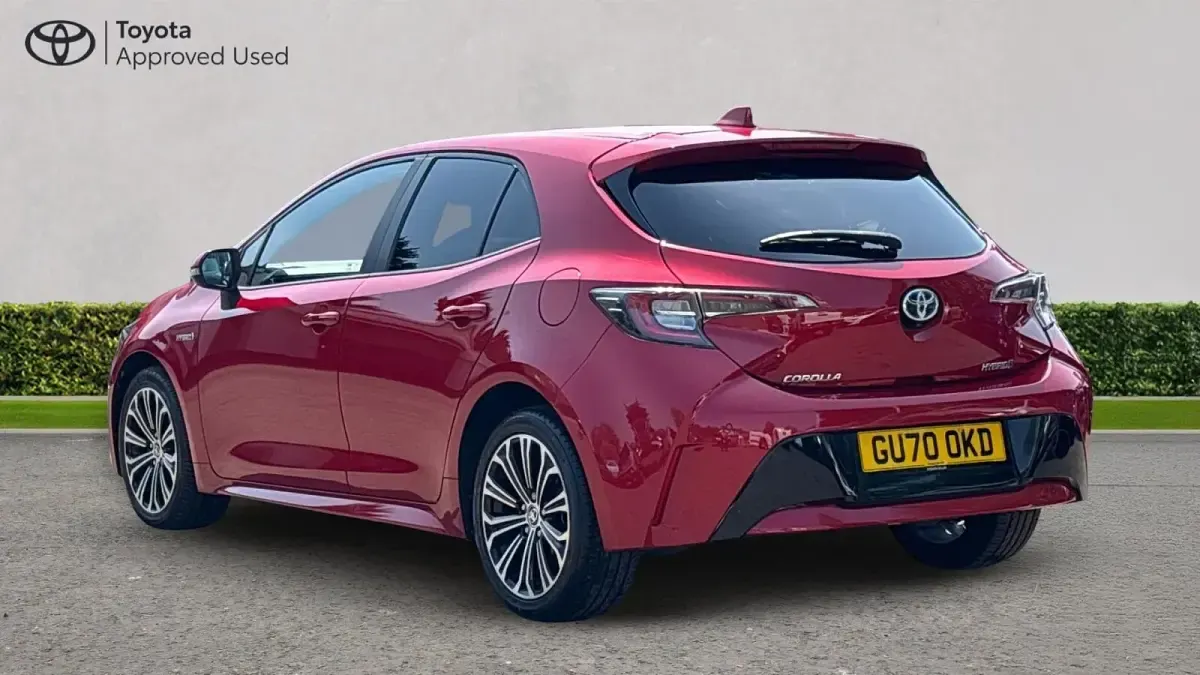 Used Toyota Corolla Design 122 HP (89 kW) 2020 Scarlet flare